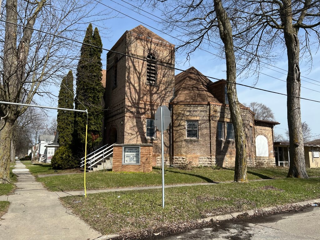 Former Guiding Light Bible Baptist Church - 600 Dearborn St, Saginaw, Michigan 48602 | Real Estate Professional Services