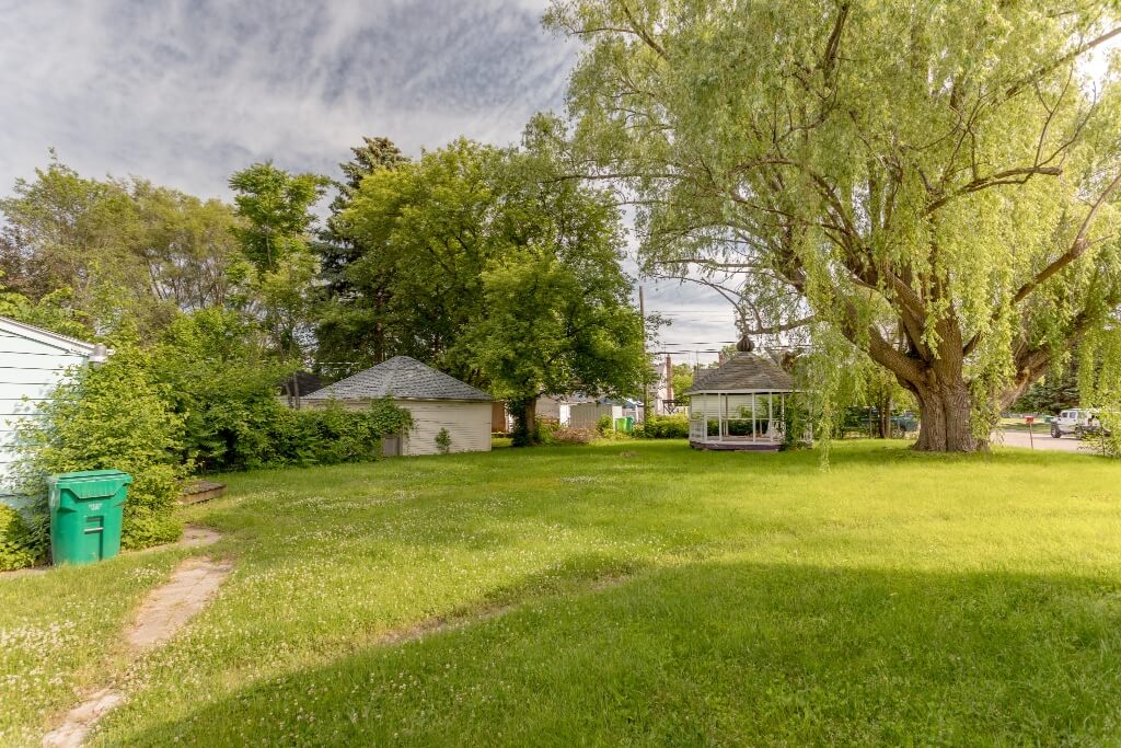 Nice Starter Church + Small House | Real Estate Professional Services