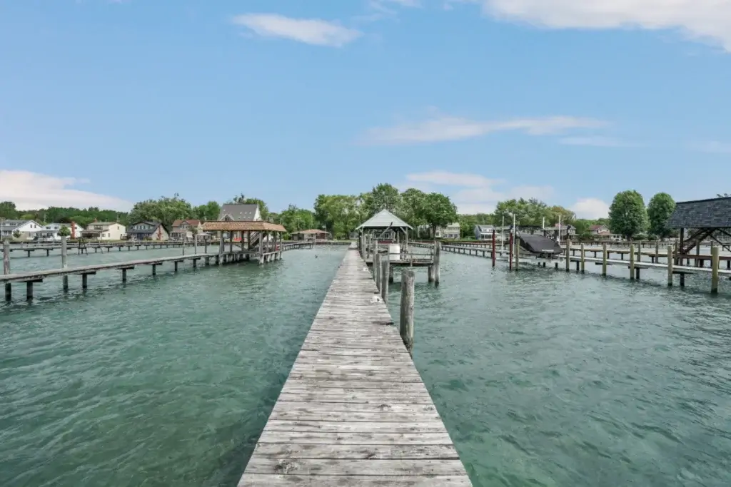 Pointe Trimble Rd Residence | Real Estate Professional Services