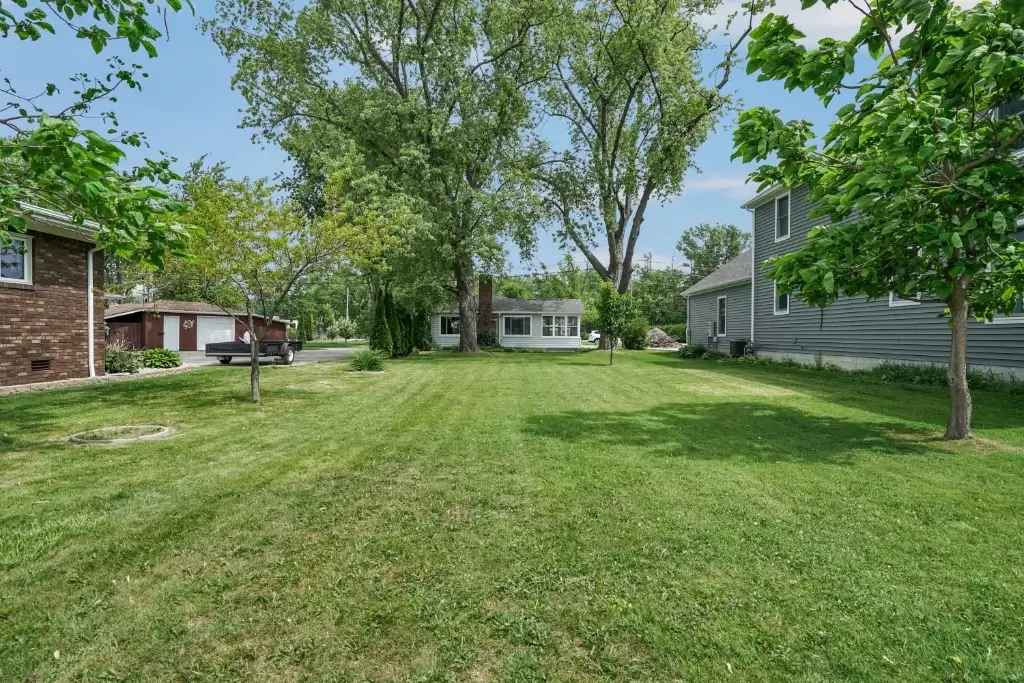 Pointe Trimble Rd Residence | Real Estate Professional Services