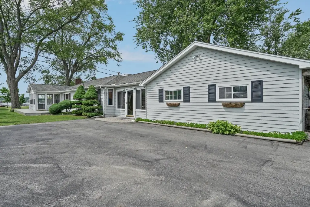 Pointe Trimble Rd Residence | Real Estate Professional Services
