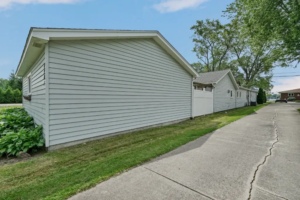 Pointe Trimble Rd Residence | Real Estate Professional Services