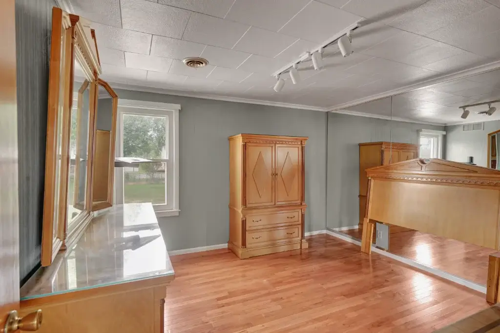 Pointe Trimble Rd Residence | Real Estate Professional Services